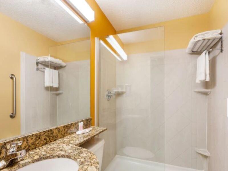 Microtel Inn & Suites By Wyndham Verona Dış mekan fotoğraf
